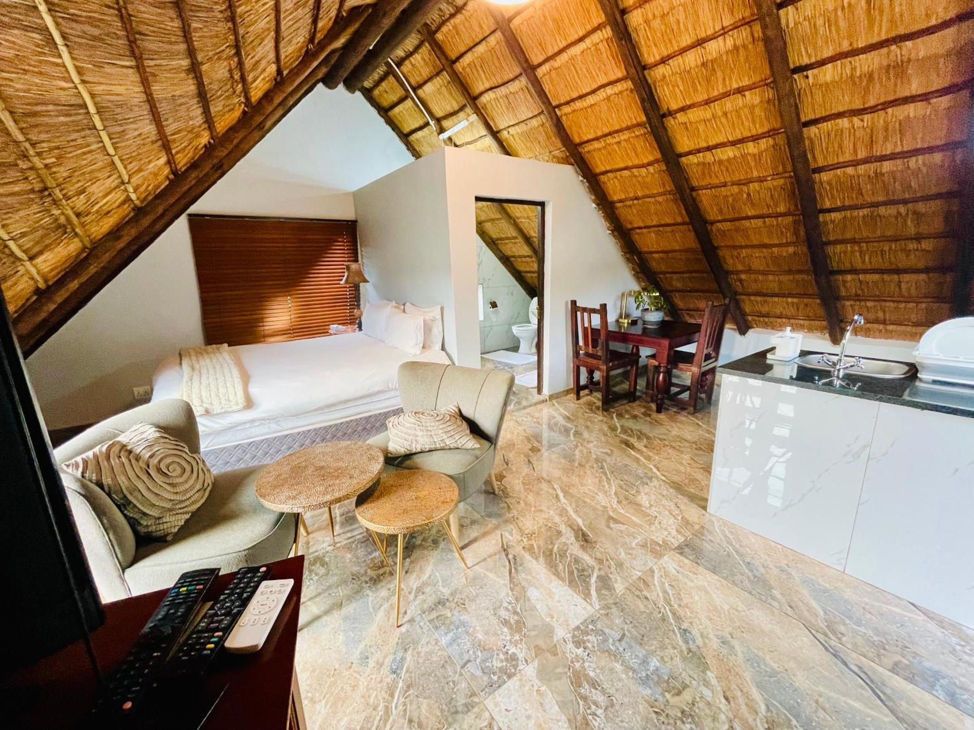 Pretoria Mansion Boutique Hotel Coral Tree Exterior photo